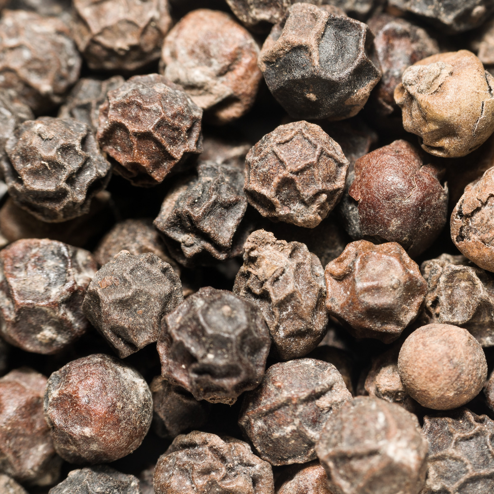 Pfeffer schwarz ganz (1000g)